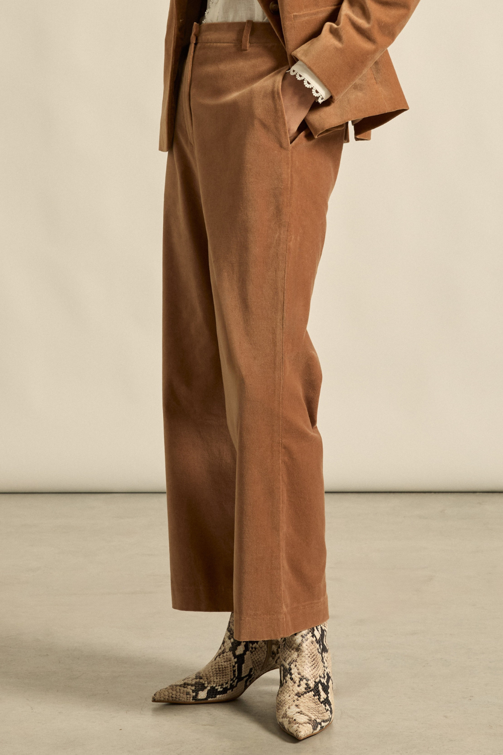 meridian pant - caramel velvet